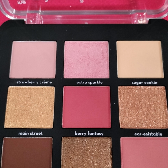 The Creme Shop Disney EyeShadow Palette 9 Shades NIB - Picture 3 of 4